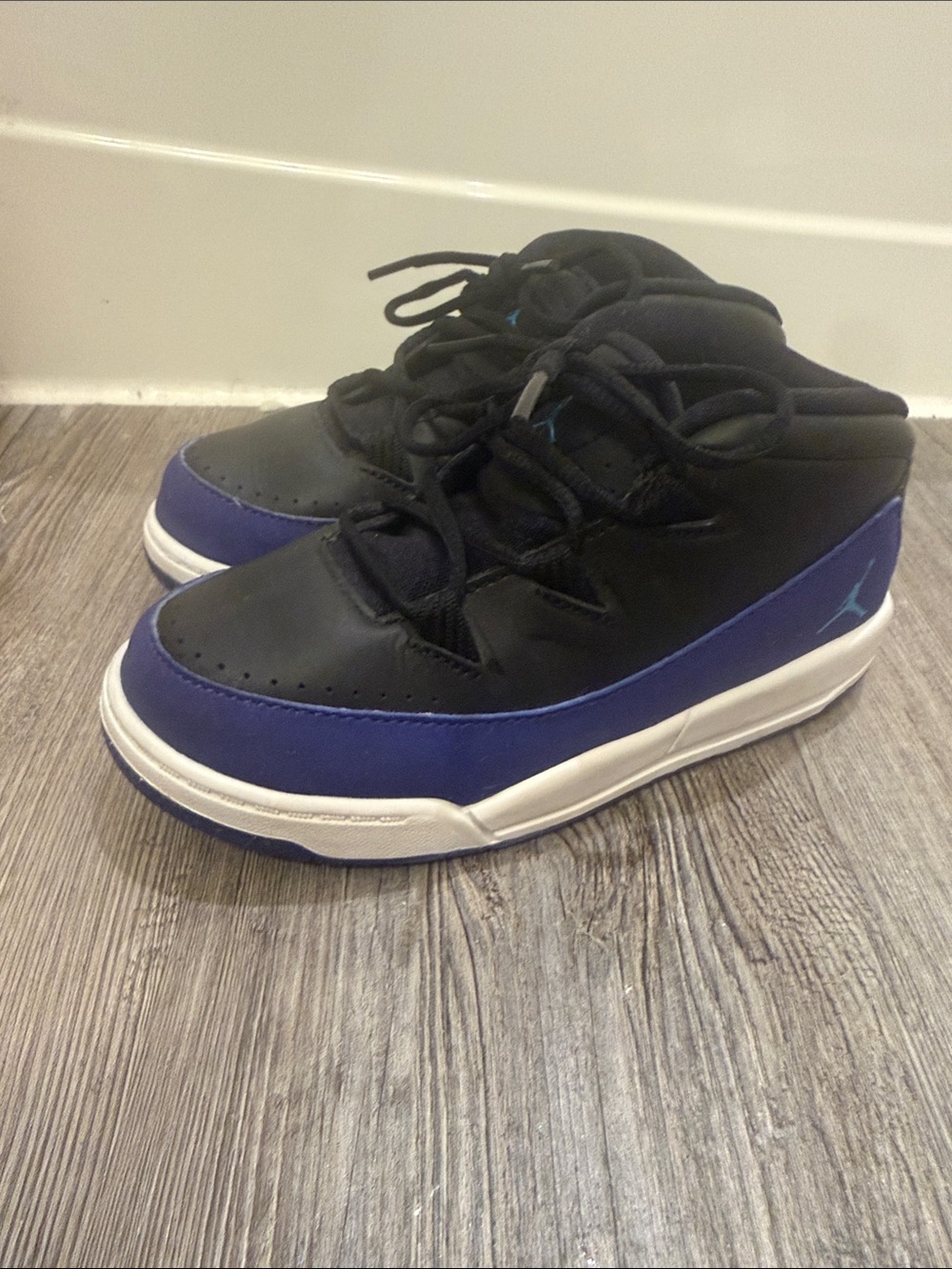 Kids Jordan Air Deluxe
